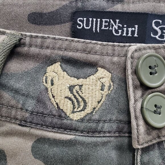 Sullen‎ Girl Junior's Y2K Green Camo Alt Grunge Punk Style Stretch Capris Size 5 - Picture 3 of 9